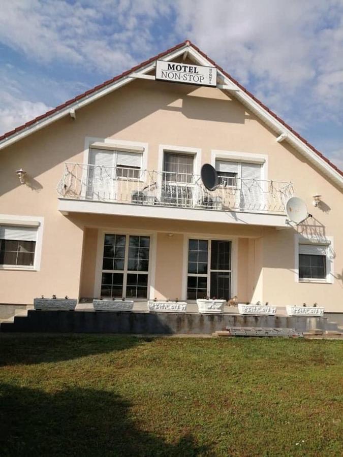 Motel Hummel Per ภายนอก รูปภาพ