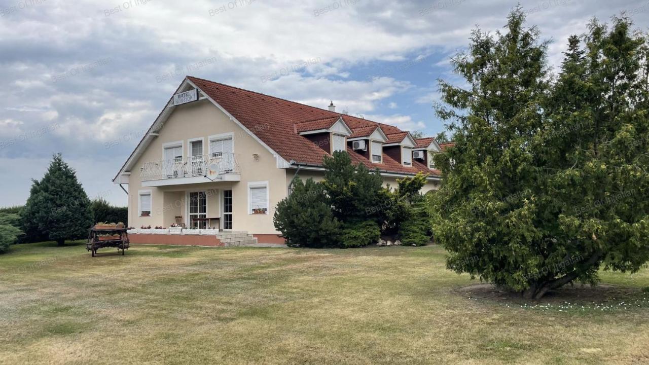 Motel Hummel Per ภายนอก รูปภาพ